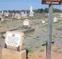 Blackall Cemetery - Accommodation Mount Tamborine
