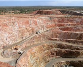 Fort Bourke Hill Lookout And Open Cut Mine - Accommodation Mount Tamborine 0