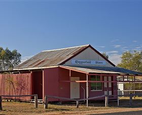 Copperfield Store, Chimney And Cemetery - Accommodation Mount Tamborine 3