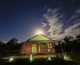 Copperfield Store, Chimney And Cemetery - Accommodation Mount Tamborine 1