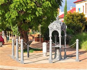 Witcombe Fountain - Accommodation Mount Tamborine 1