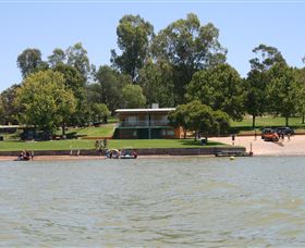 Griffith Boat Club - Accommodation Mount Tamborine 1