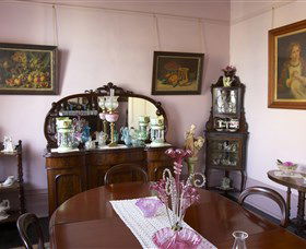 Jerilderie Historic Residence - Historic Home And Gardens - Accommodation Mount Tamborine 0
