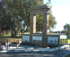 Memorial Park And Garden - Accommodation Mount Tamborine 0