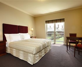 Grange Cleveland Winery - Accommodation Mount Tamborine 8