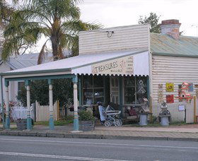 Lady Gails Bookshop And Curios - Accommodation Mount Tamborine 0