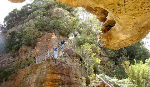 Three Sisters - Honeymoon Bridge - Accommodation Mount Tamborine 1