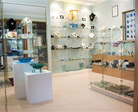 The Glass Gallery - BS Glass Art - Accommodation Mount Tamborine 0