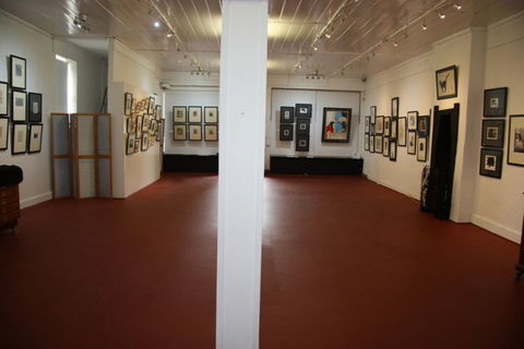 FyreGallery - Accommodation Mount Tamborine 7