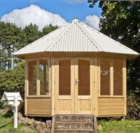 The Village Woodworks - Accommodation Mount Tamborine