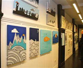 Bondi Art Lounge - Accommodation Mount Tamborine 2