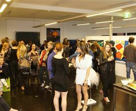 Bondi Art Lounge - Accommodation Mount Tamborine 0