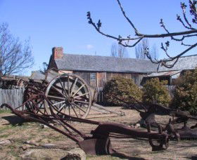 The Early Settlers Hut - Accommodation Mount Tamborine 0