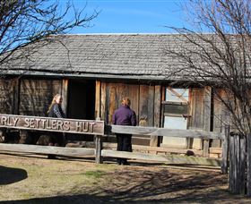 The Early Settlers Hut - Accommodation Mount Tamborine 2