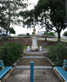 Manly War Memorial - Accommodation Mount Tamborine 2