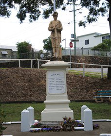 Manly War Memorial - Accommodation Mount Tamborine 1