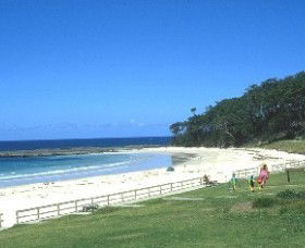 Mollymook Beach - Accommodation Mount Tamborine 2