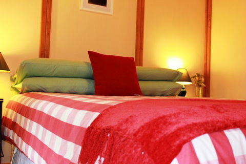 Hawke Brook Chalets - Accommodation Mount Tamborine 10