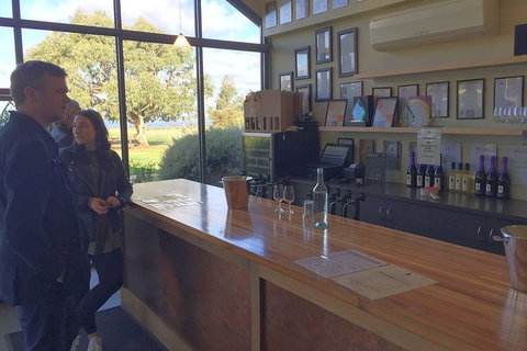 Phillip Island Wine Experience Tour - Accommodation Mount Tamborine 10