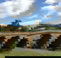 Richmond and Wine Tour Departing Hobart - Accommodation Mount Tamborine