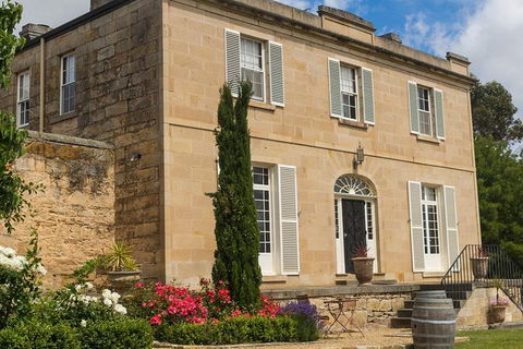 A Sommelier Guided Tour: Thursday Afternoon Wine Gin Cheese & Cocktails - Accommodation Mount Tamborine 4