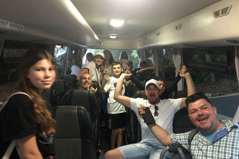 Shuttle From Proserpine Airport To Airlie Beach - Accommodation Mount Tamborine 3