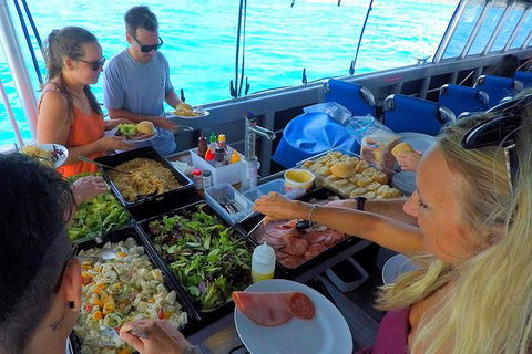 Whitsunday Island Boat Adventure - Accommodation Mount Tamborine 9