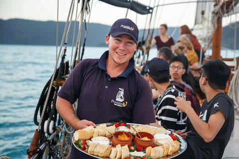 Whitsundays Sunset Sailing Cruise - Accommodation Mount Tamborine 5