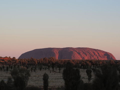 Uluru And Kata Tjuta Experience With BBQ Dinner - Accommodation Mount Tamborine 1