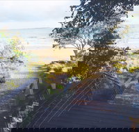 Canoe Point Beach and Parklands - Accommodation Mount Tamborine