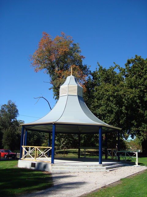 Bells Parade Reserve - Accommodation Mount Tamborine 1