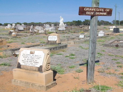 Blackall Cemetery - Accommodation Mount Tamborine 1