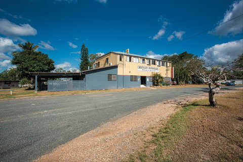 Eton - Accommodation Mount Tamborine 0