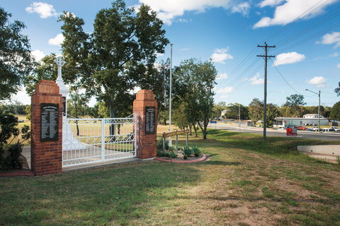 Eton - Accommodation Mount Tamborine 2