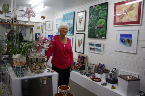 The Gallery: Art And Craft - Accommodation Mount Tamborine 0