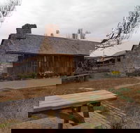 Early Settlers Hut - Accommodation Mount Tamborine