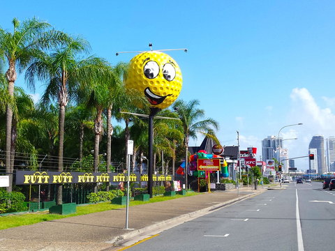 Putt Putt Mermaid Beach - Accommodation Mount Tamborine 2