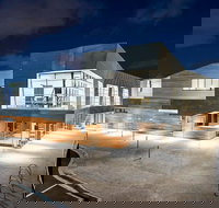 Bowery Theatre - Accommodation Mount Tamborine