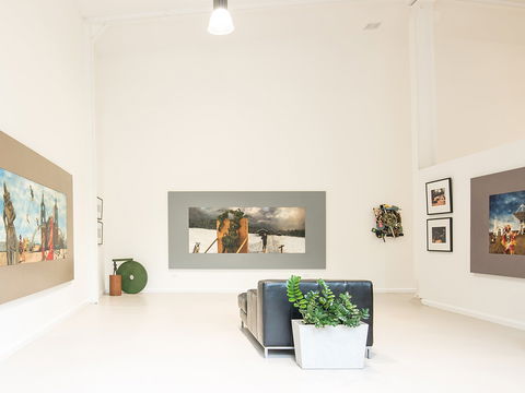 Phillips Gallery - Accommodation Mount Tamborine 1