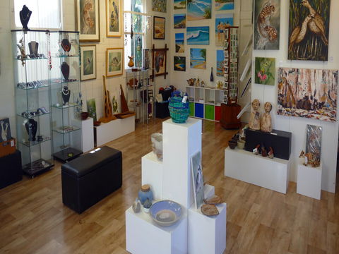 Cardwell Gallery And Gift Shop - Accommodation Mount Tamborine 1
