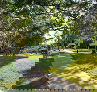 Millennium Esplanade and Tannum Sands Beach - Accommodation Mount Tamborine