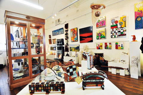Nimbin Artists Gallery - Accommodation Mount Tamborine 0