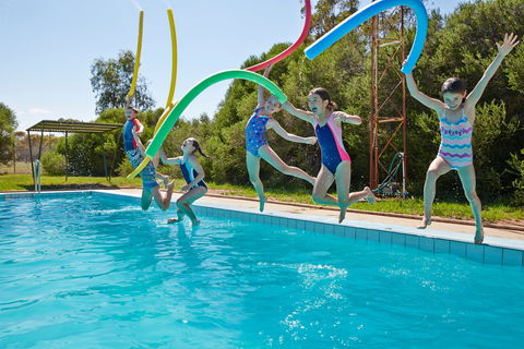 Oaklands War Memorial Swimming Pool - Accommodation Mount Tamborine 0
