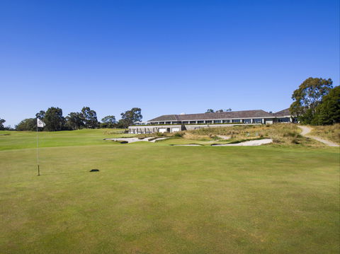 Woodlands Golf Club - Accommodation Mount Tamborine 1