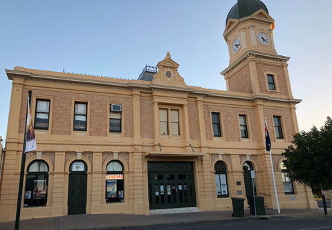 Cinema, Moonta - Accommodation Mount Tamborine 2