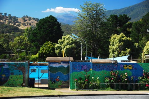 Eildon Outdoor Swimming Pool - Accommodation Mount Tamborine 0