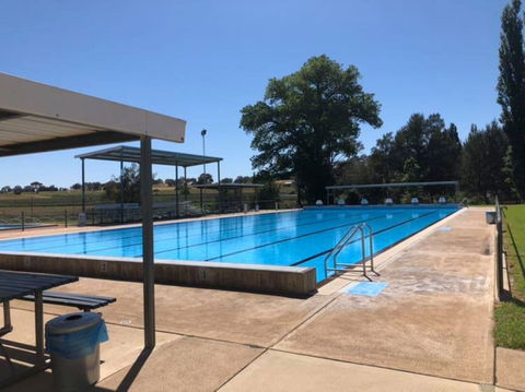 Molong Swimming Pool - Accommodation Mount Tamborine 0