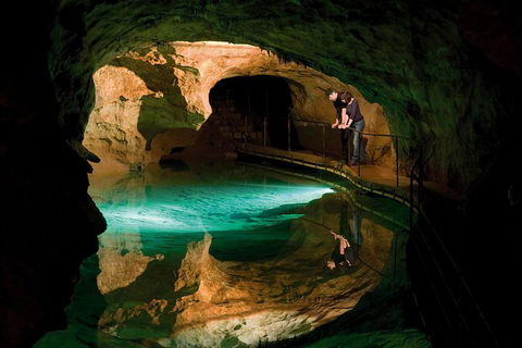 Jenolan Caves: Extended Orient Cave Tour - Accommodation Mount Tamborine 1