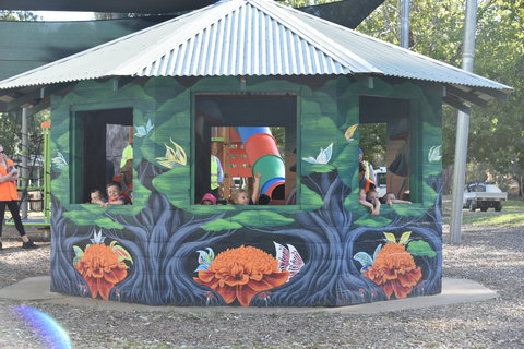 Howlong's Enchanted Hut - Accommodation Mount Tamborine 0