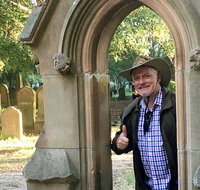 Newtown Walking Tour with historic Camperdown Cemetery - Accommodation Mount Tamborine